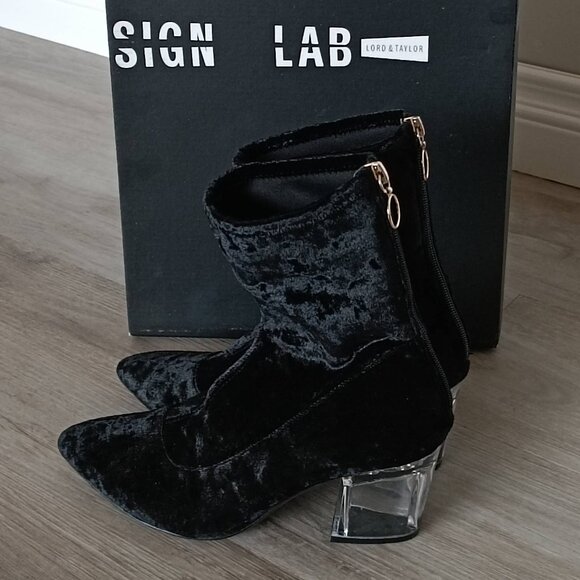 Design Lab Black Velvet Ankle Boots Size 8 - Style Tandi - Picture 2 of 8